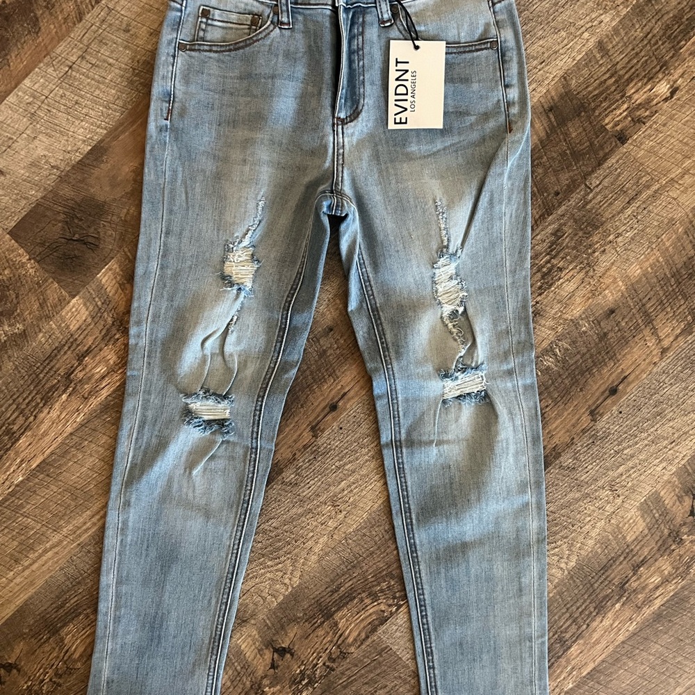 EVIDNT Women's Light Blue Distressed Jeans